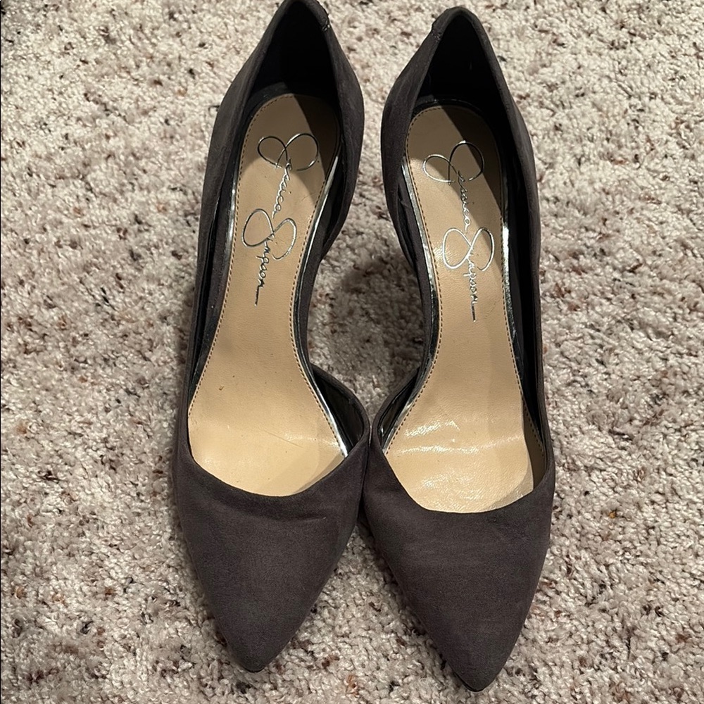 Jessica Simpson Gray Heels with Pointed Toe and Medium Heel